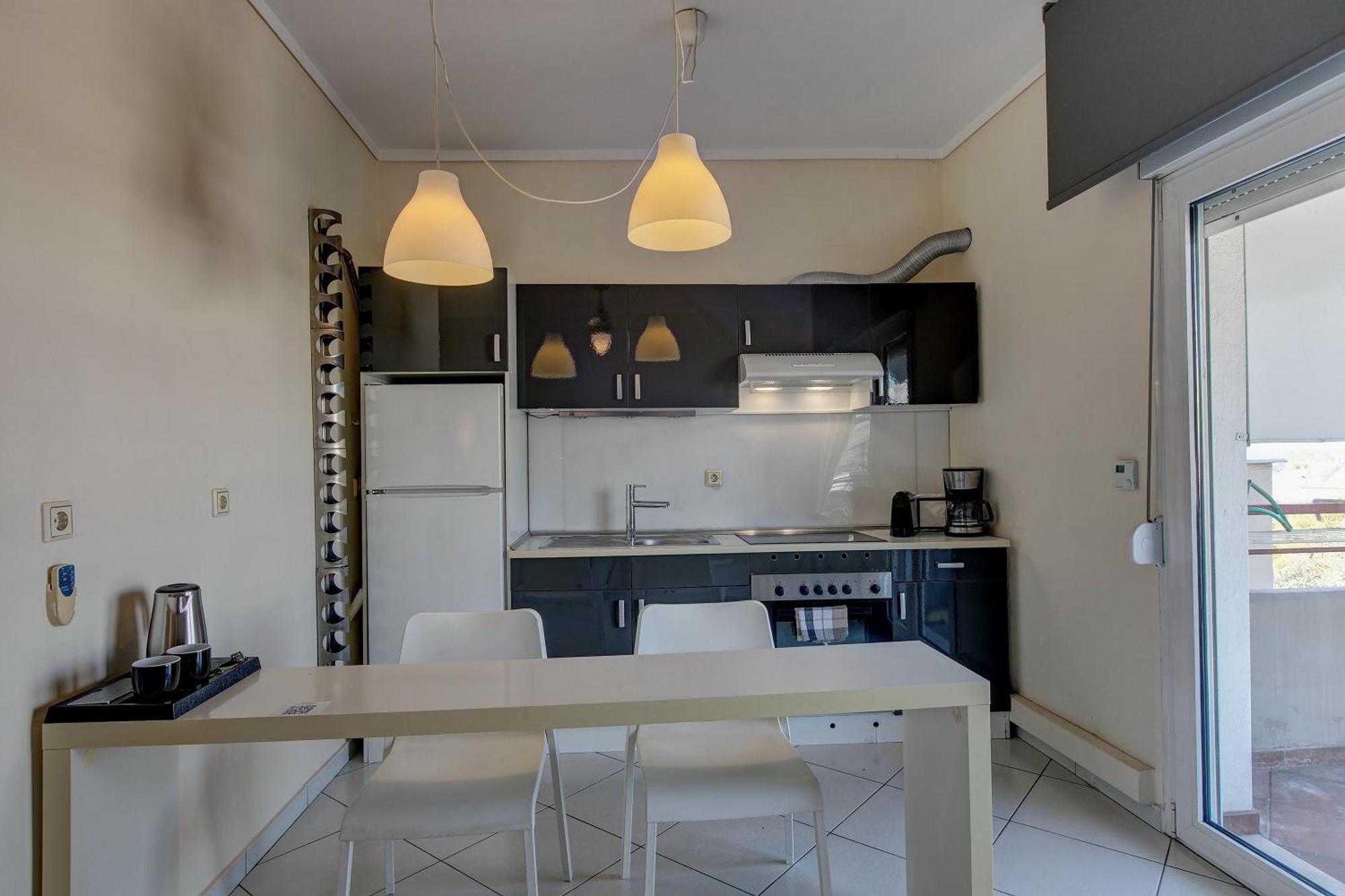 Great With Private Parking Apartment *